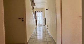 von_poll_real_estate_property_25242019_image_9