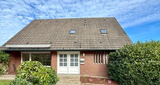 von_poll_real_estate_property_25242026_image_1