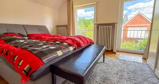 von_poll_real_estate_property_25242026_image_12