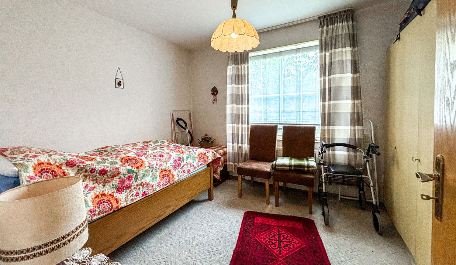 2. Zimmer EG