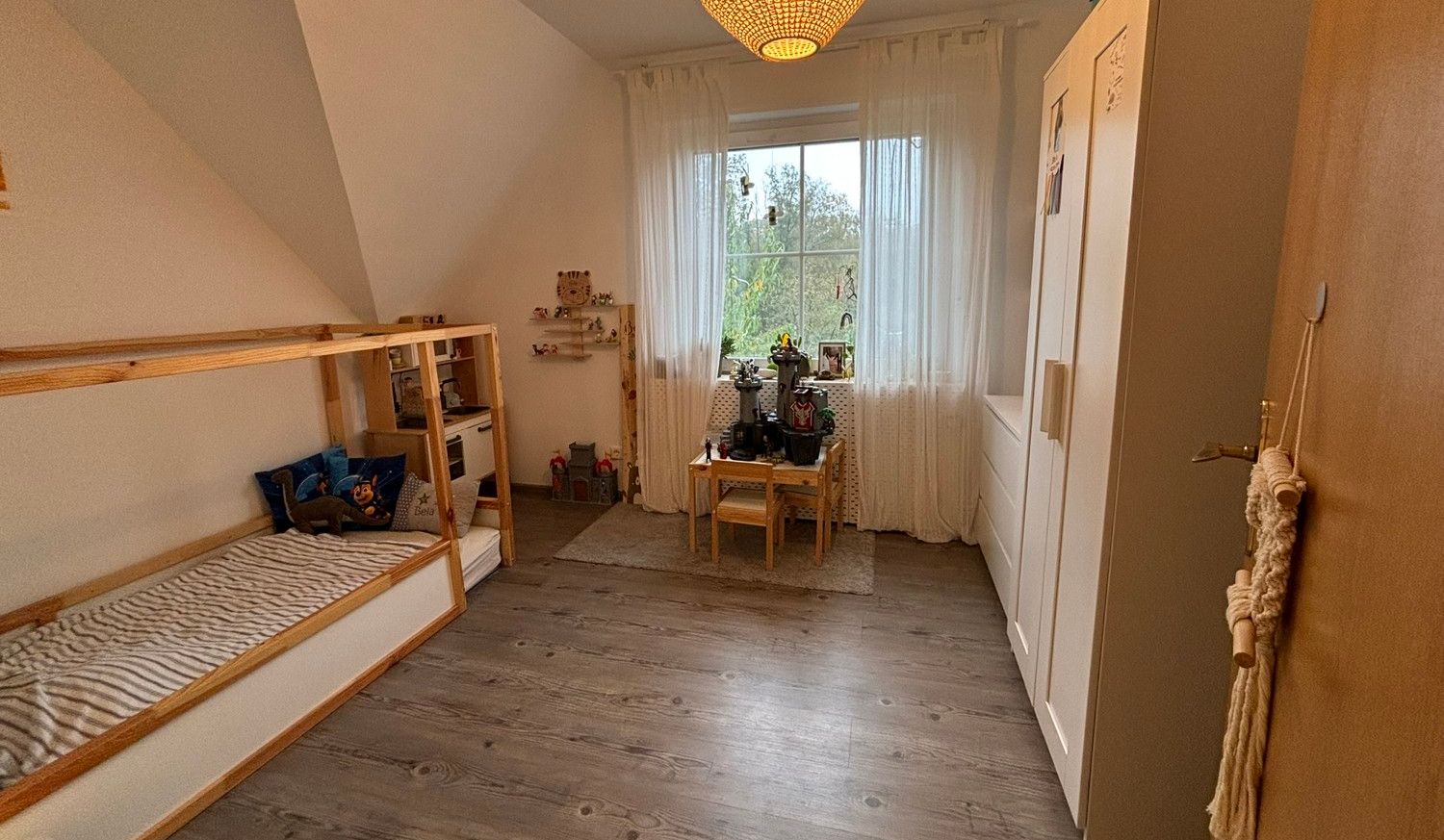 *2. Zimmer OG
