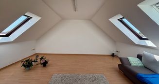 von_poll_real_estate_property_25242022_image_14