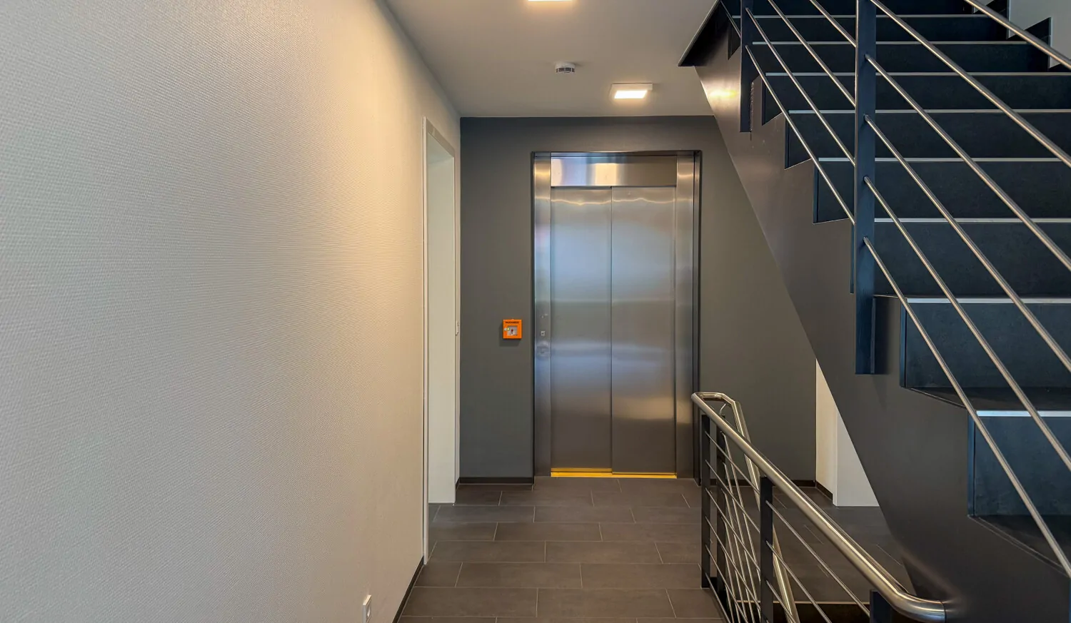 Luxuriöses Wohnen mit
modernster Ausstattung: 3
Zimmerwohnung mit Süd-West-Balkon