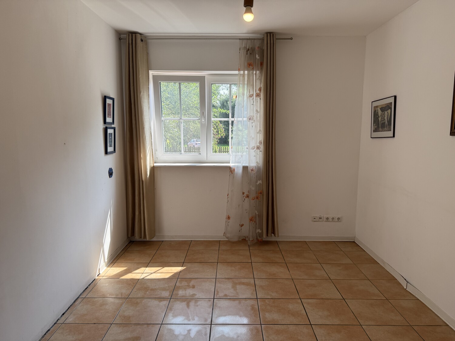 Arbeits-/ Gästezimmer