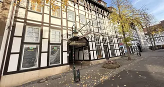 von_poll_real_estate_property_25448029_image_2