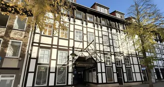 von_poll_real_estate_property_25448029_image_0