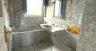 von_poll_real_estate_property_25115016_image_6