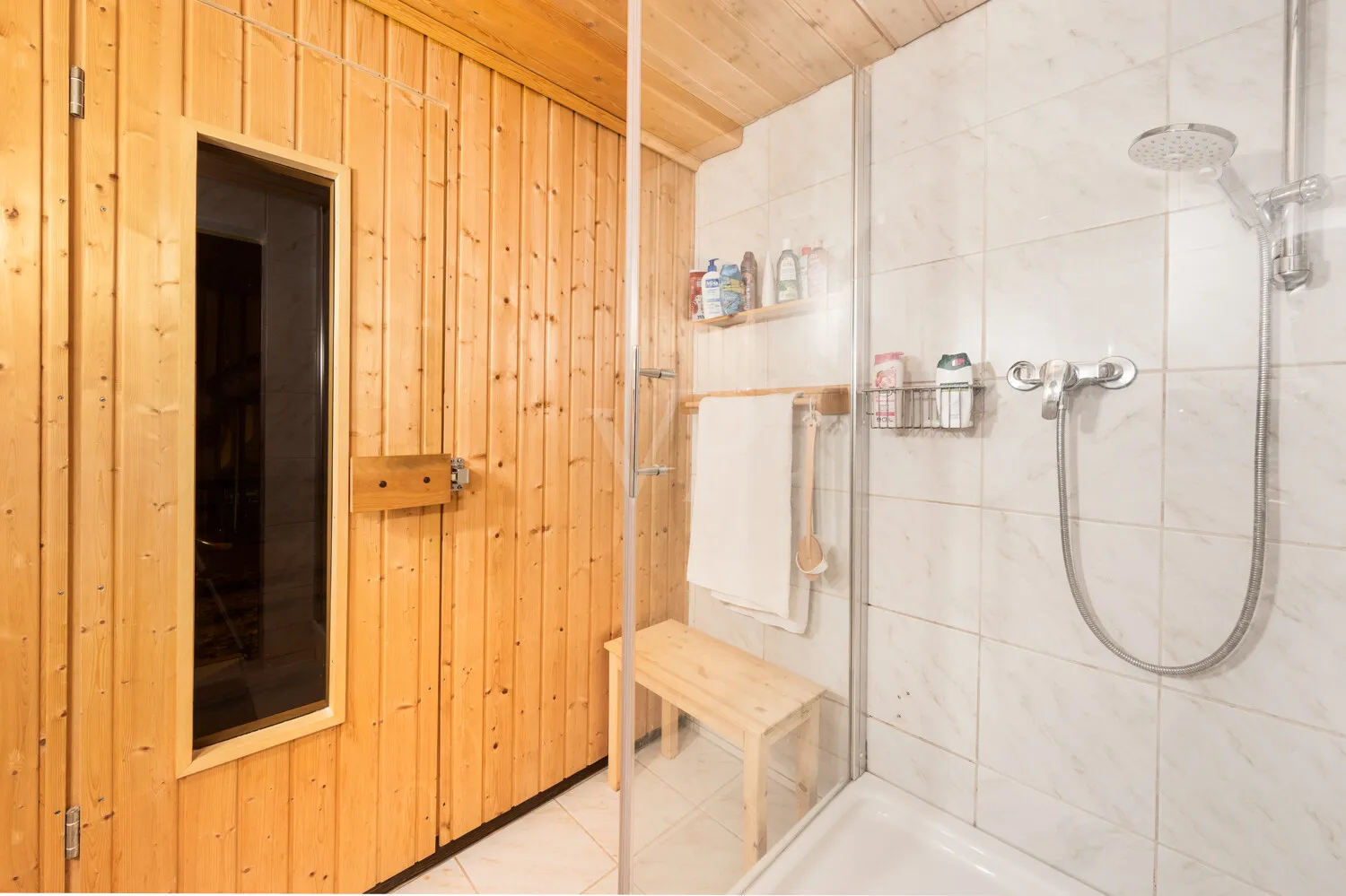 Dusche im KG