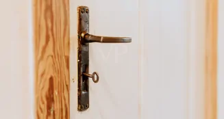 von_poll_real_estate_property_25115024_image_12