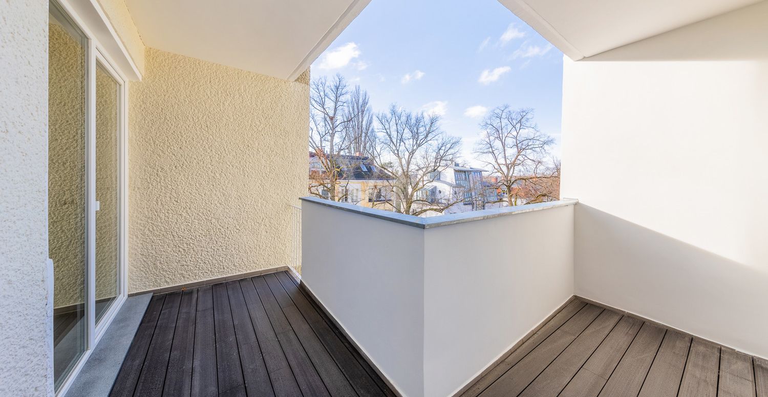 Eckbalkon 1