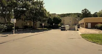 von_poll_real_estate_property_25115012-TG_image_1