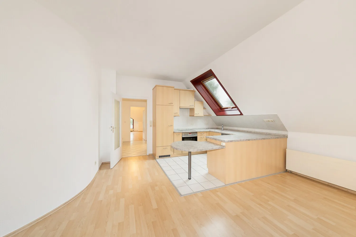 Wohnzimmer mit Küche