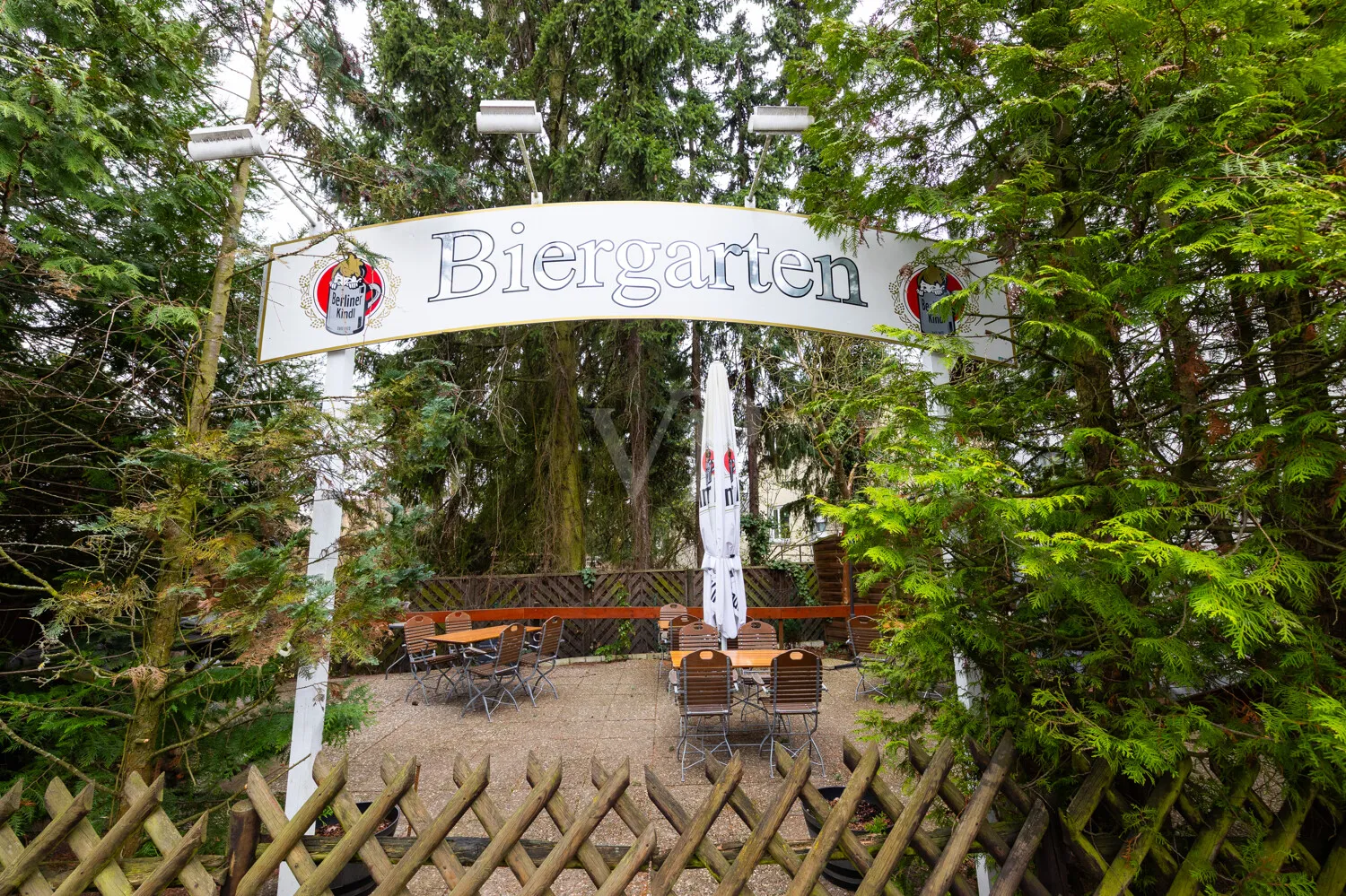 Eingang Biergarten