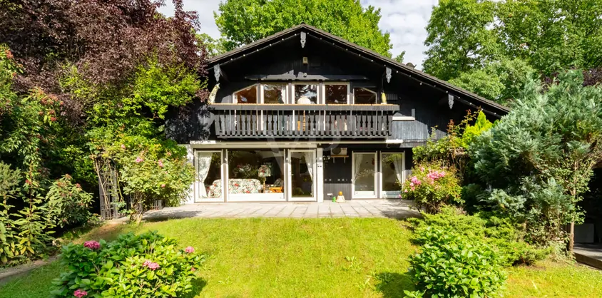 von Poll Immobilien GmbH