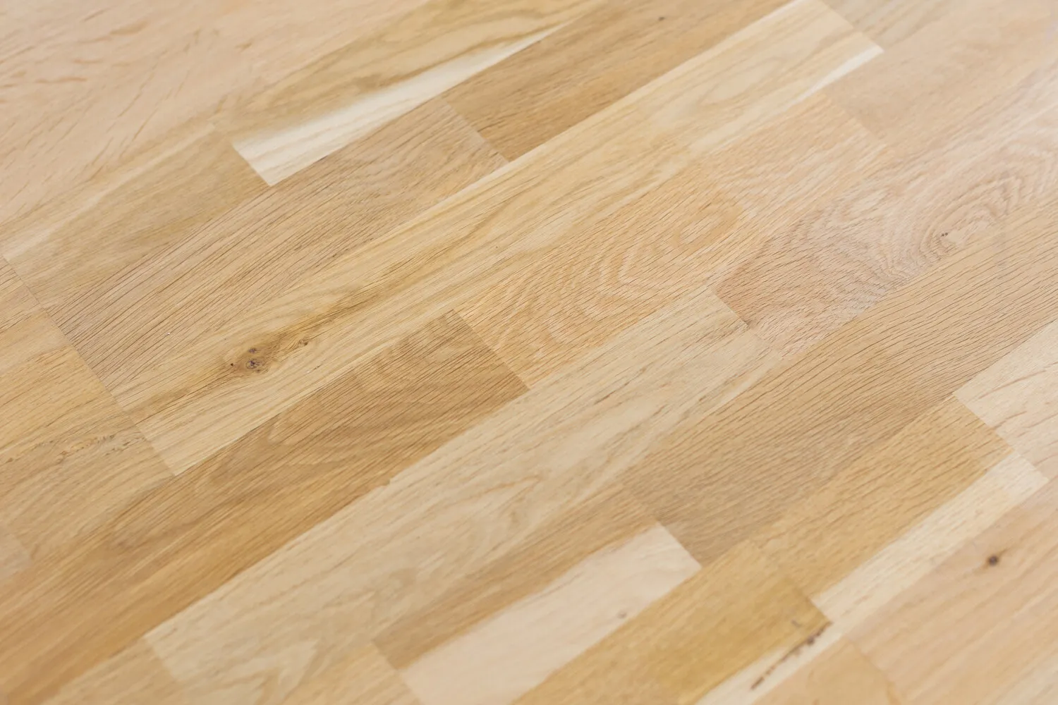 Detailfoto Parkett, Eiche (schwimmend verlegt &    Trittschalldämmung)