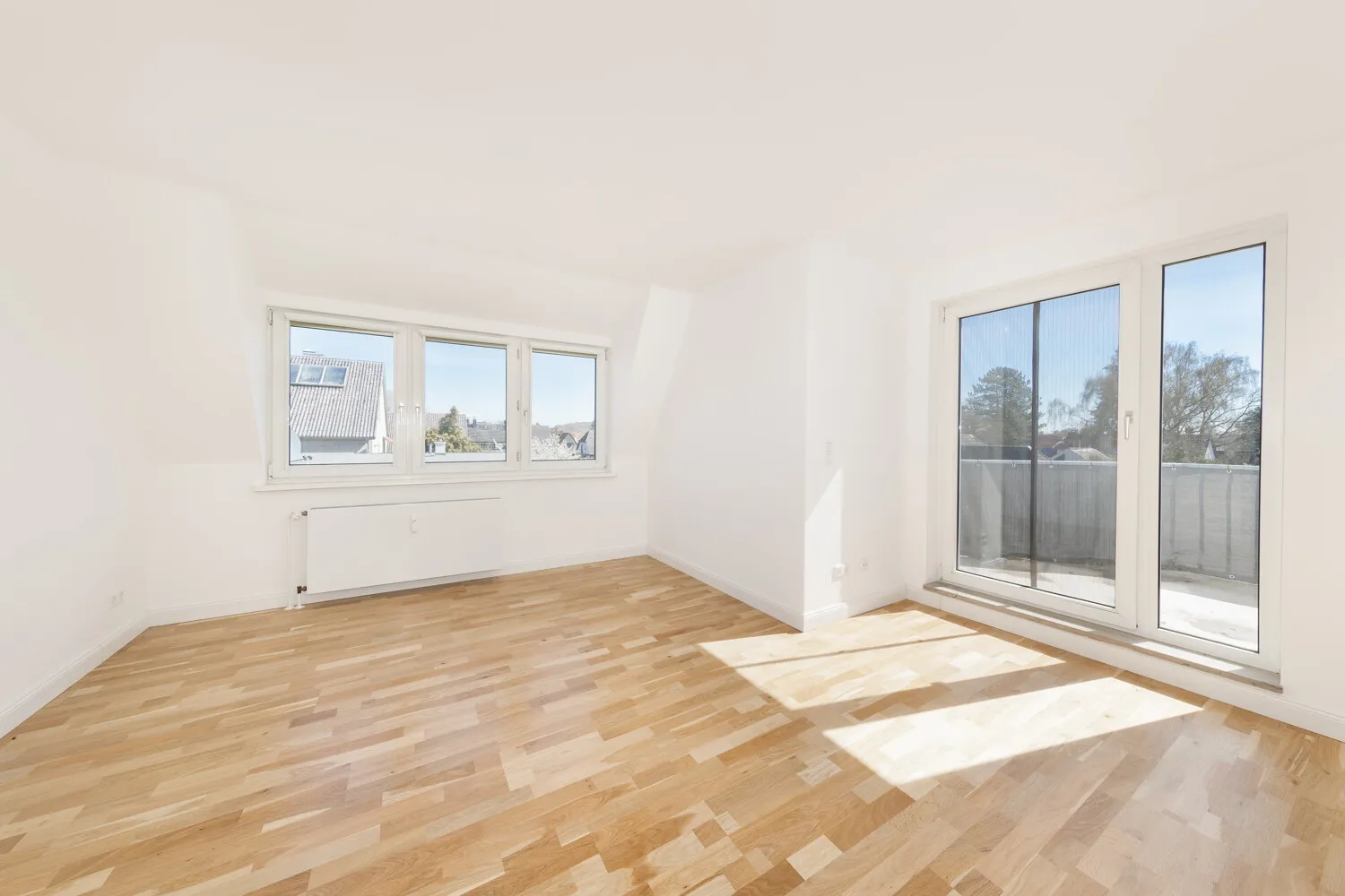 Zimmer 1 mit Zugang zur Südterrasse