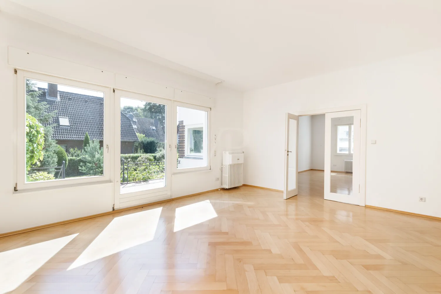 Zimmer 1 / Esszimmer mit Zugang zur Terrasse