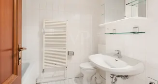 von_poll_real_estate_property_2511502702_image_3