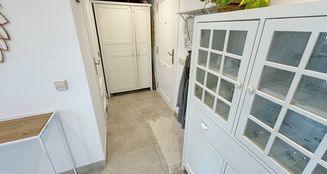 von_poll_real_estate_property_1990_image_1
