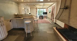 von_poll_real_estate_property_25451025_image_9