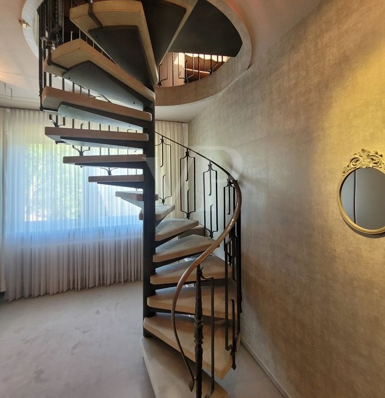 Treppe von OG-DG