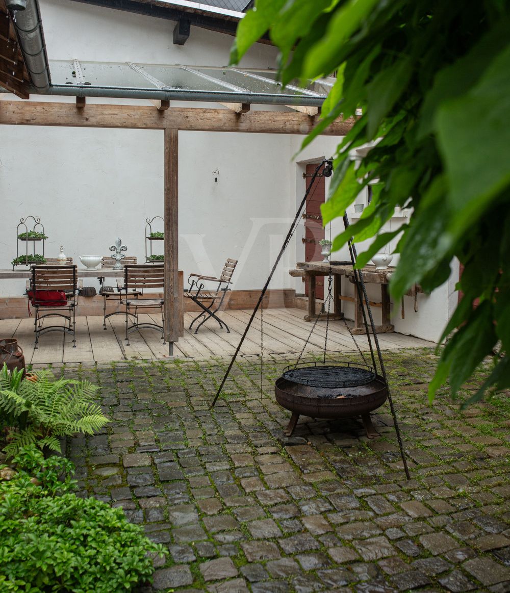 Gepflasterter Innenhof (1)