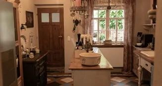 von_poll_real_estate_property_25451017_image_7