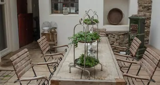 von_poll_real_estate_property_25451017_image_0