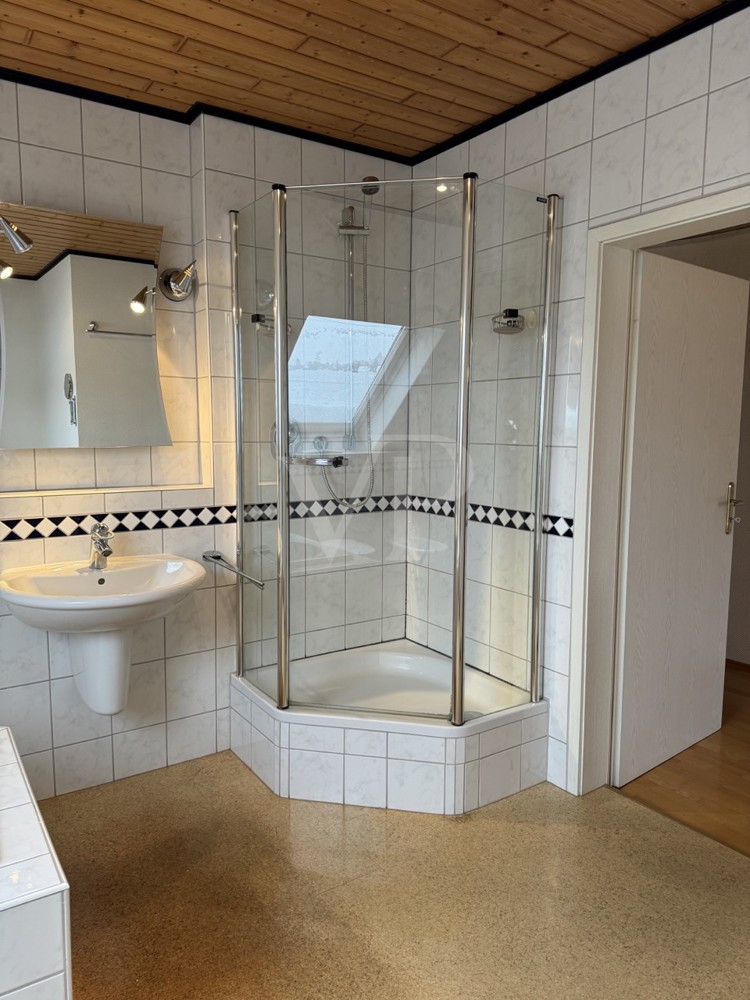 OG-Tageslicht-Badezimmer (2)