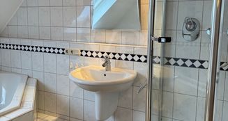 von_poll_real_estate_property_25451047_image_11