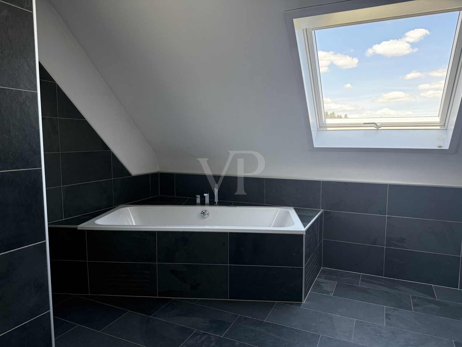 OG-Tgeslichtbadezimmer (1)
