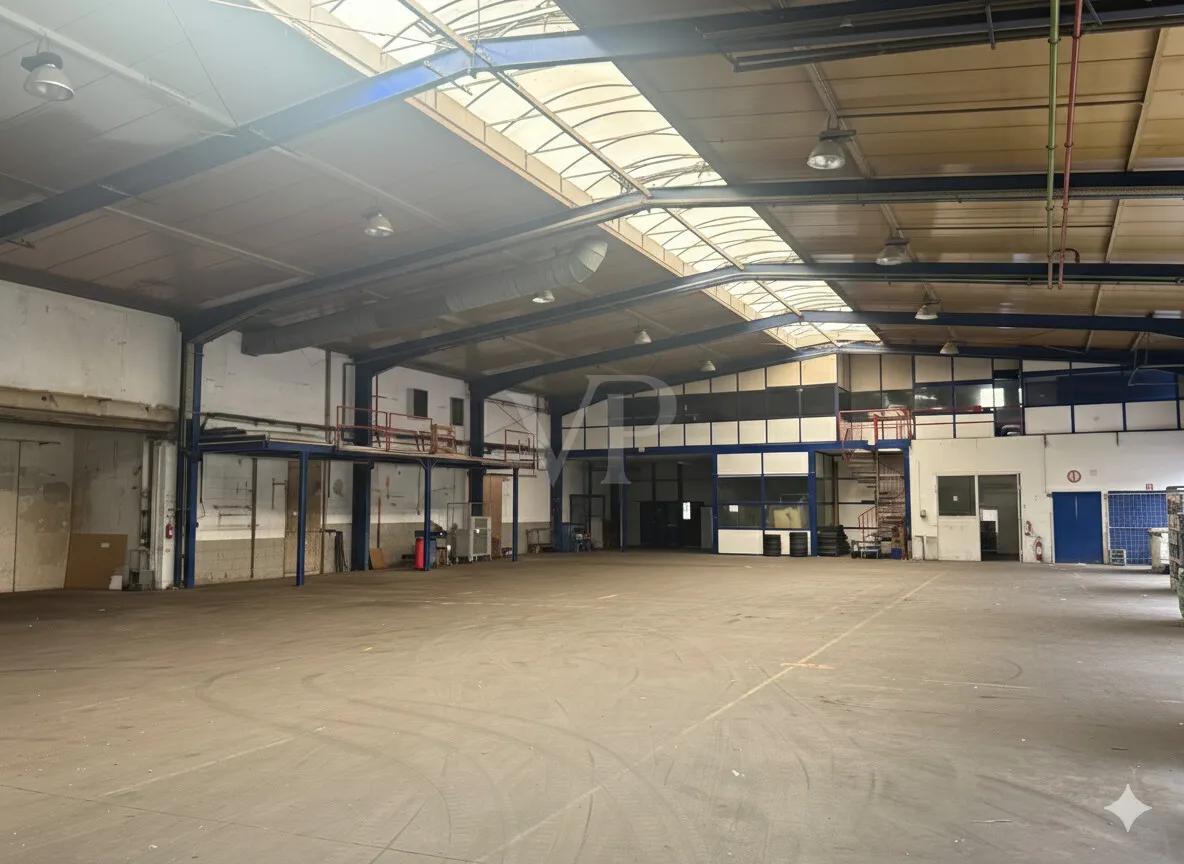 KI-Leere Halle (2)