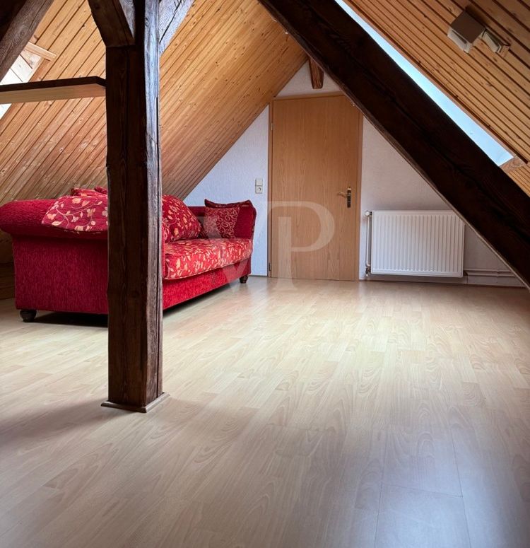 DG-Schlafzimmer 2 : Büro (2)