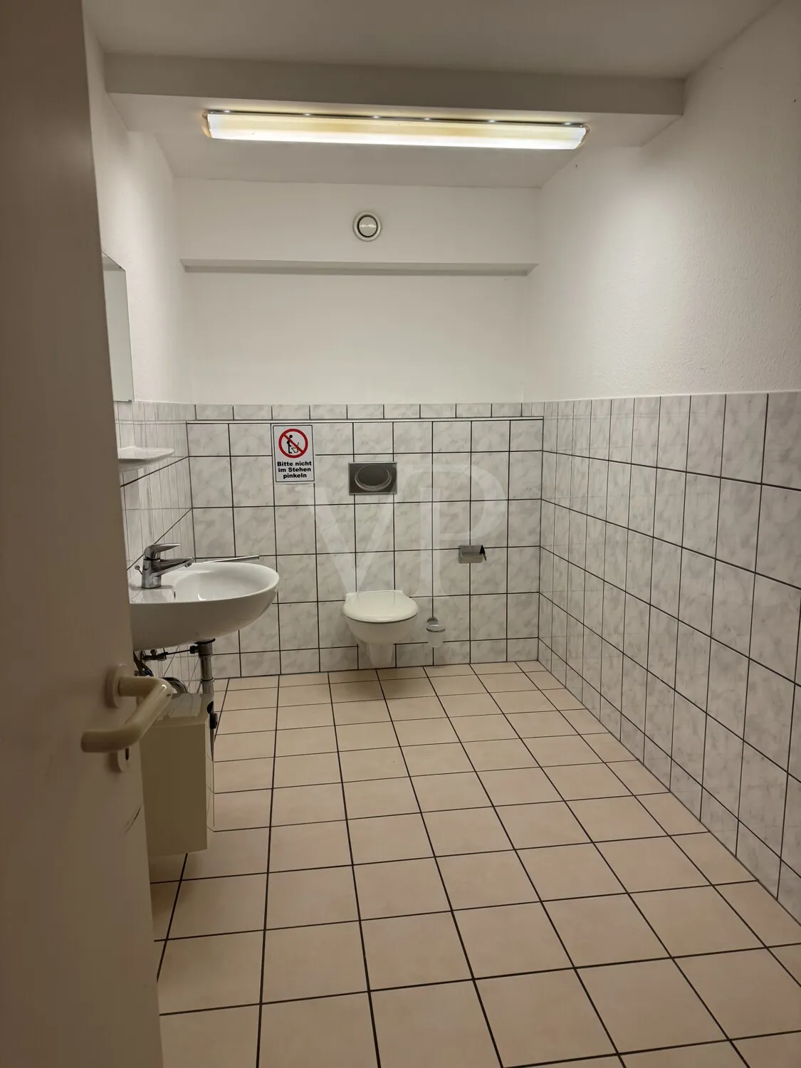 Gewerbe-WC 1
