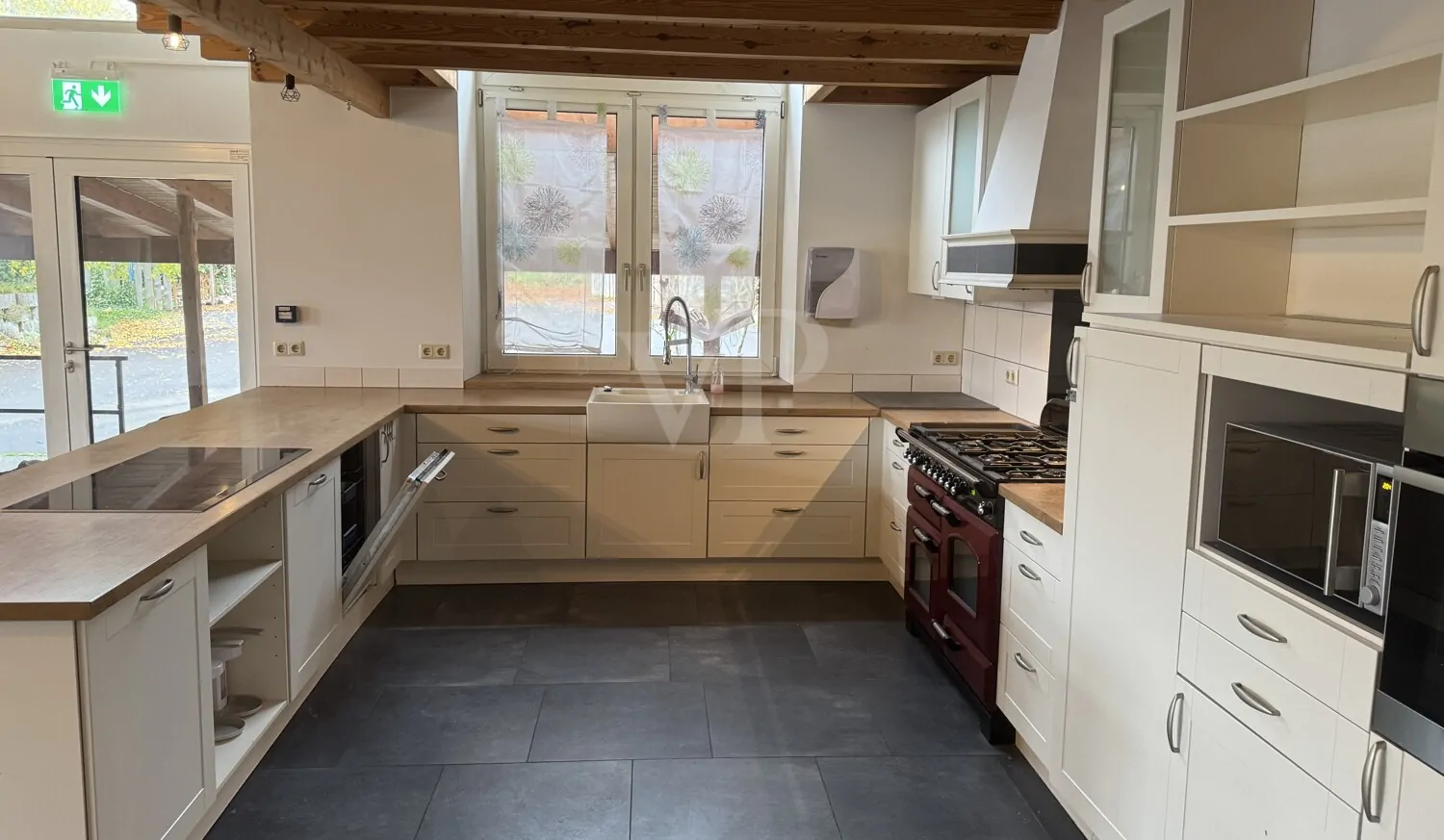 EG-Blick in Küchenbereich