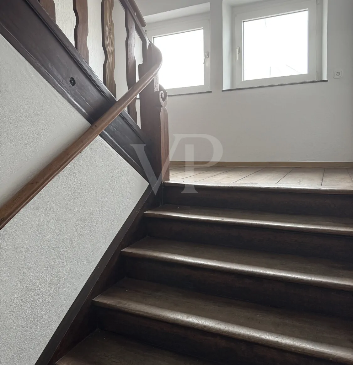 Alte Holztreppe EG-OG