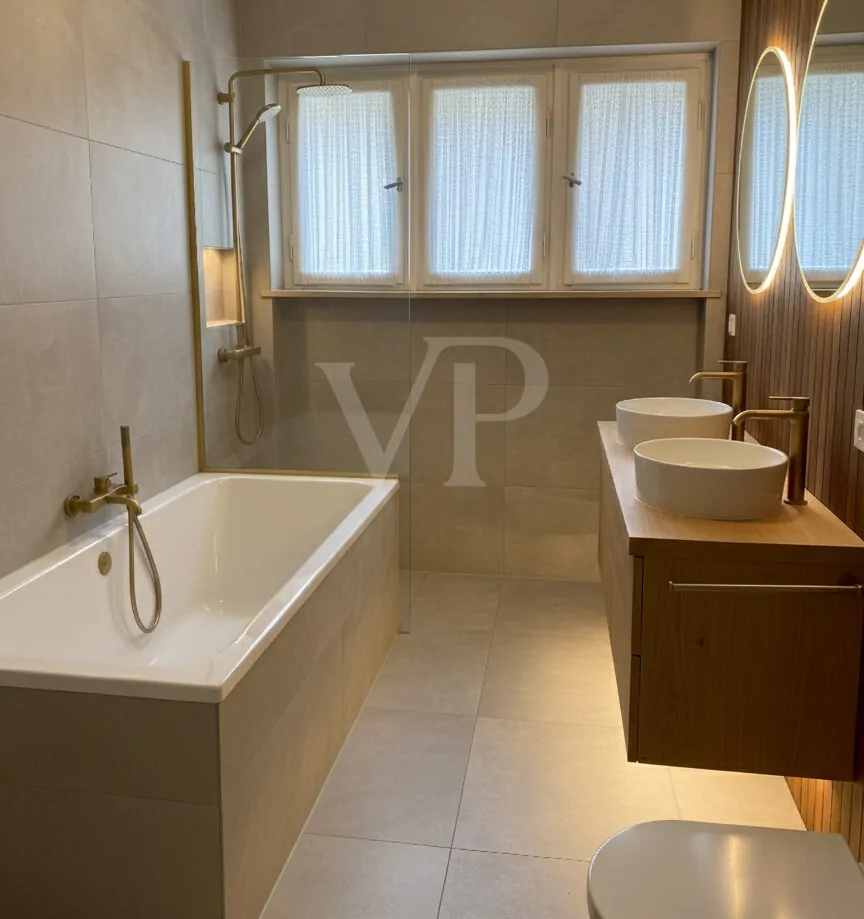 KI-EG-Tageslicht-Bad