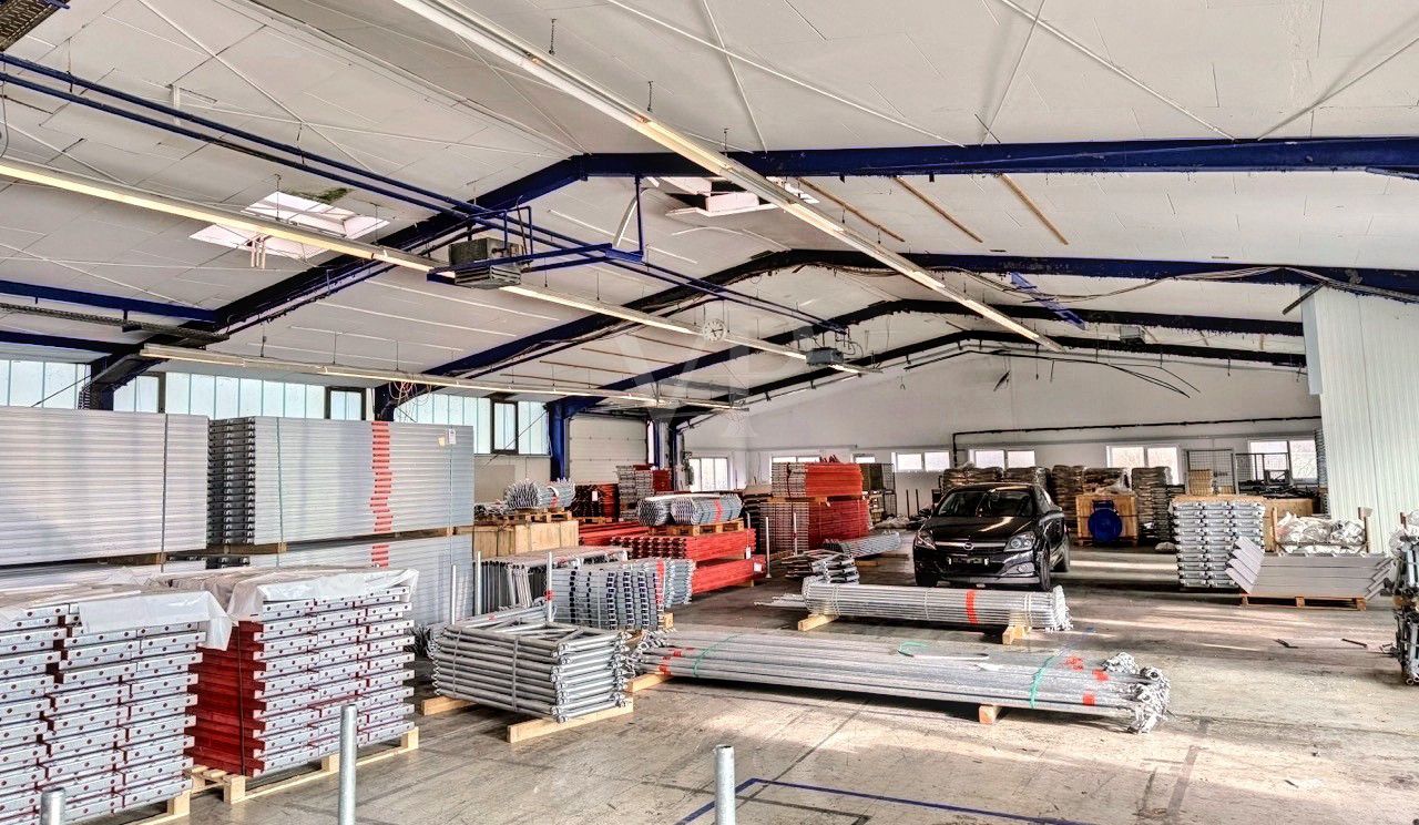 Lagerhalle (2)