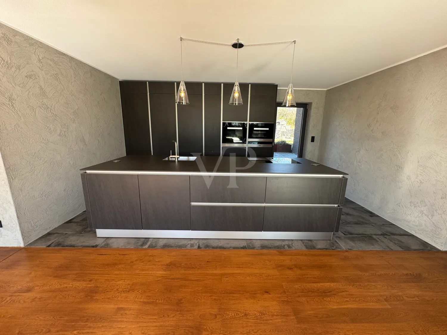 EG-Blick auf Küchenbereich