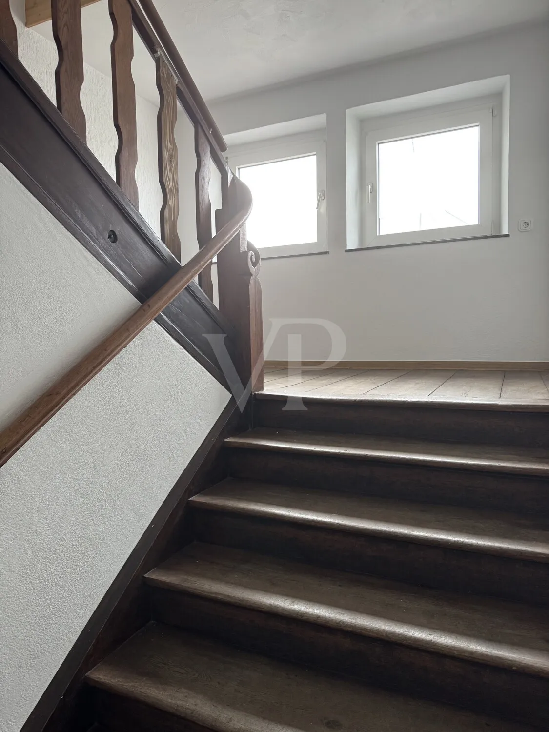 Alte Holztreppe EG-OG