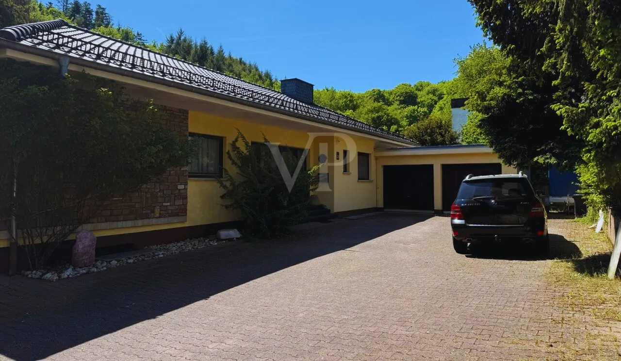 Aussenansicht im Sommer