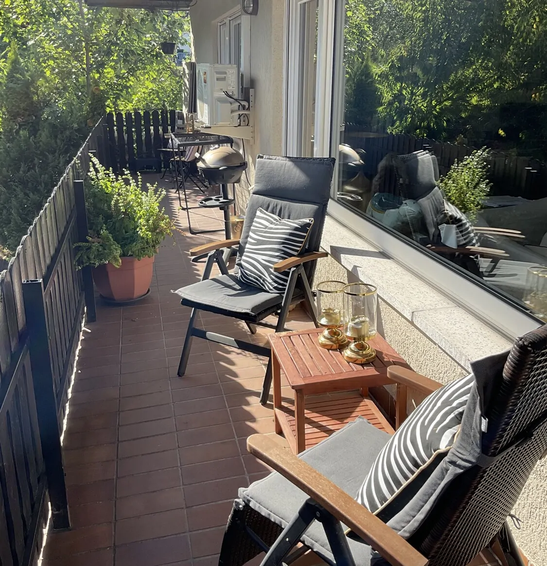 OG-Balkon im Sommer