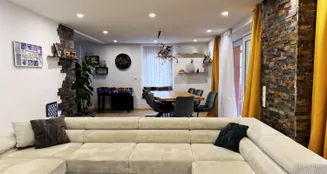 von_poll_real_estate_property_26451001_image_1