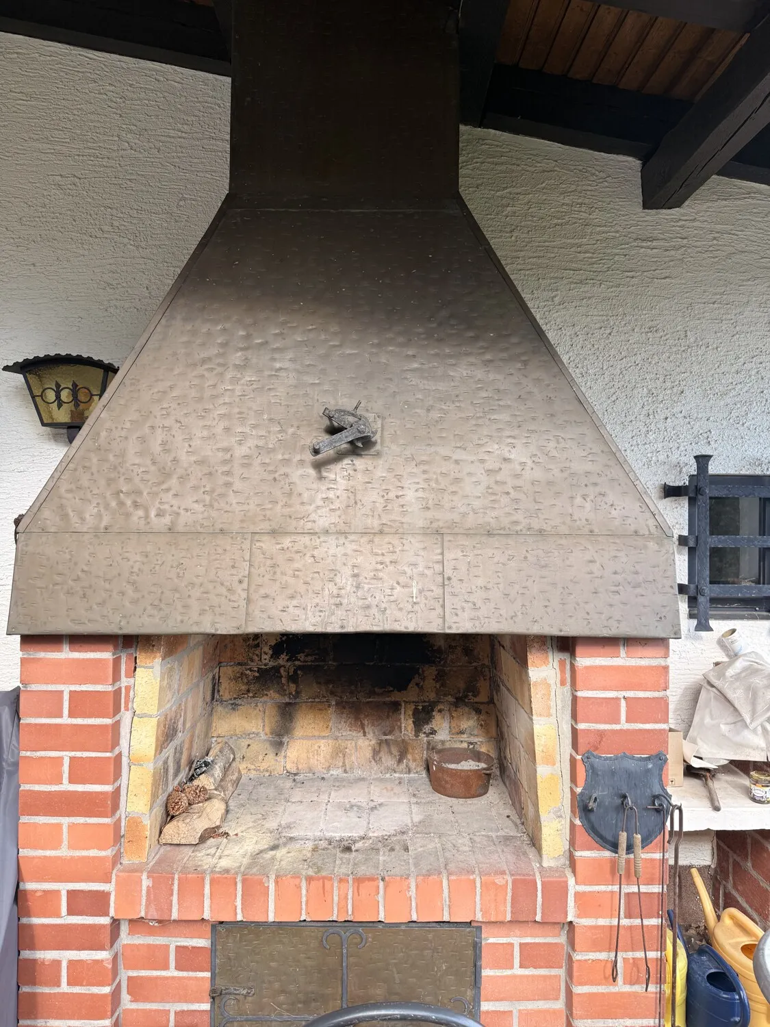 Grillstelle auf der Terrasse