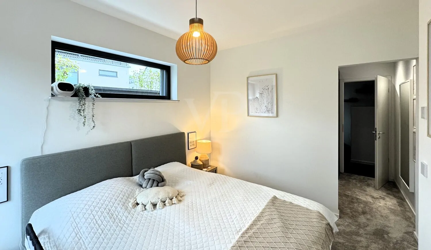 Schlafen mit Ankleide nebenan