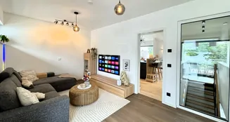 von_poll_real_estate_property_26108001_image_7