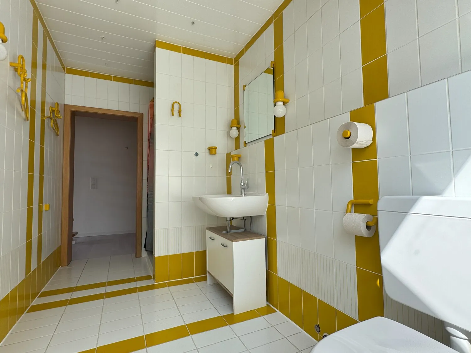 Badezimmer mit Dusche