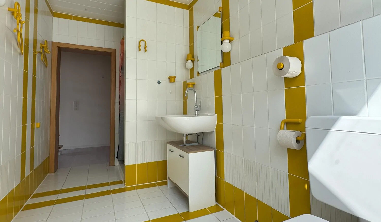 Badezimmer mit Dusche