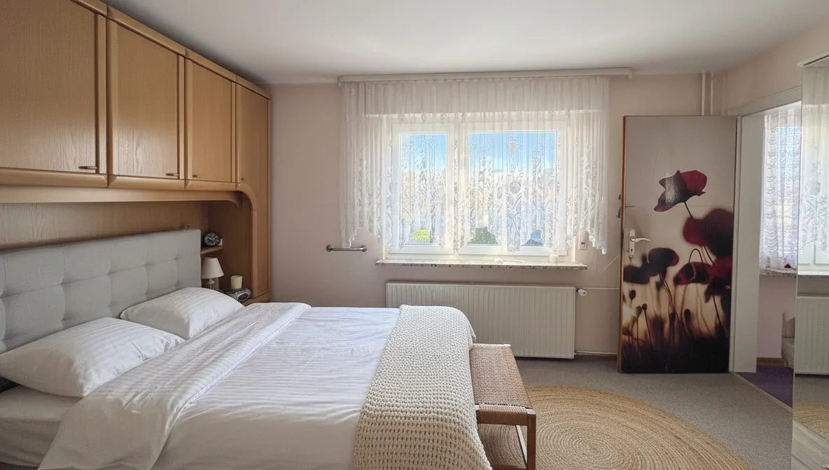 EG: Schlafzimmer KI-Staging