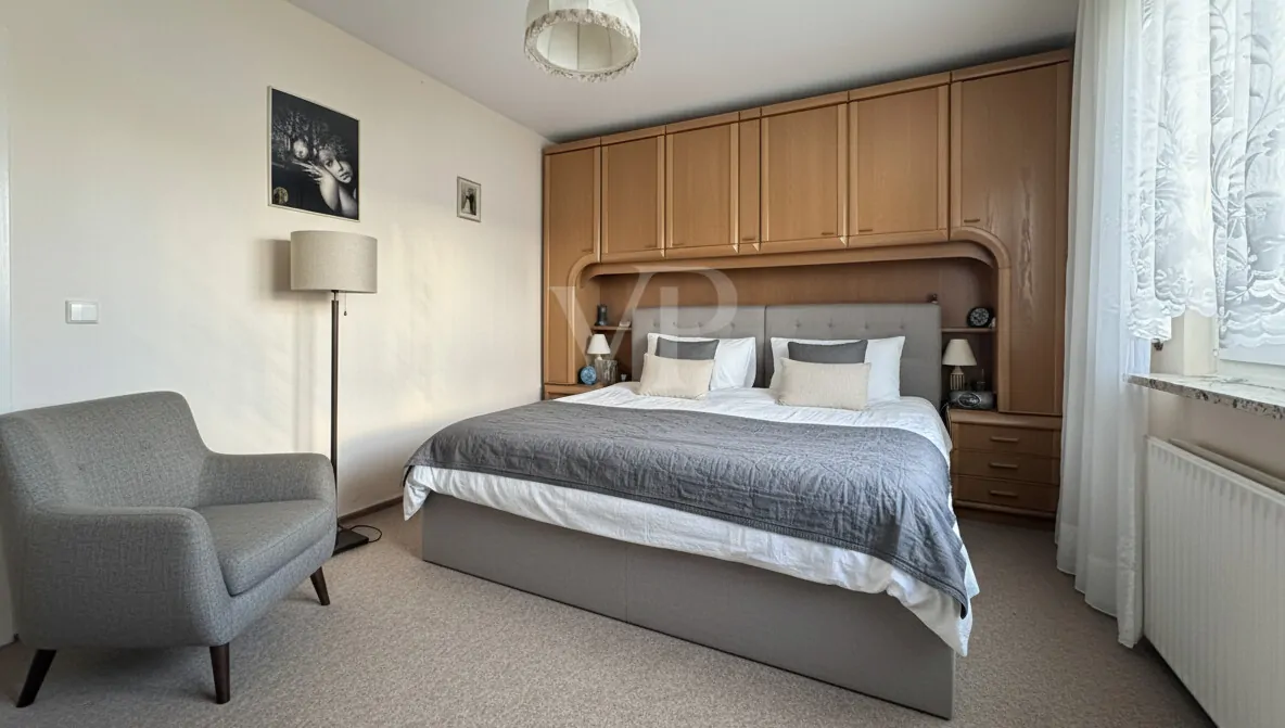 EG: Schlafzimmer KI-Staging